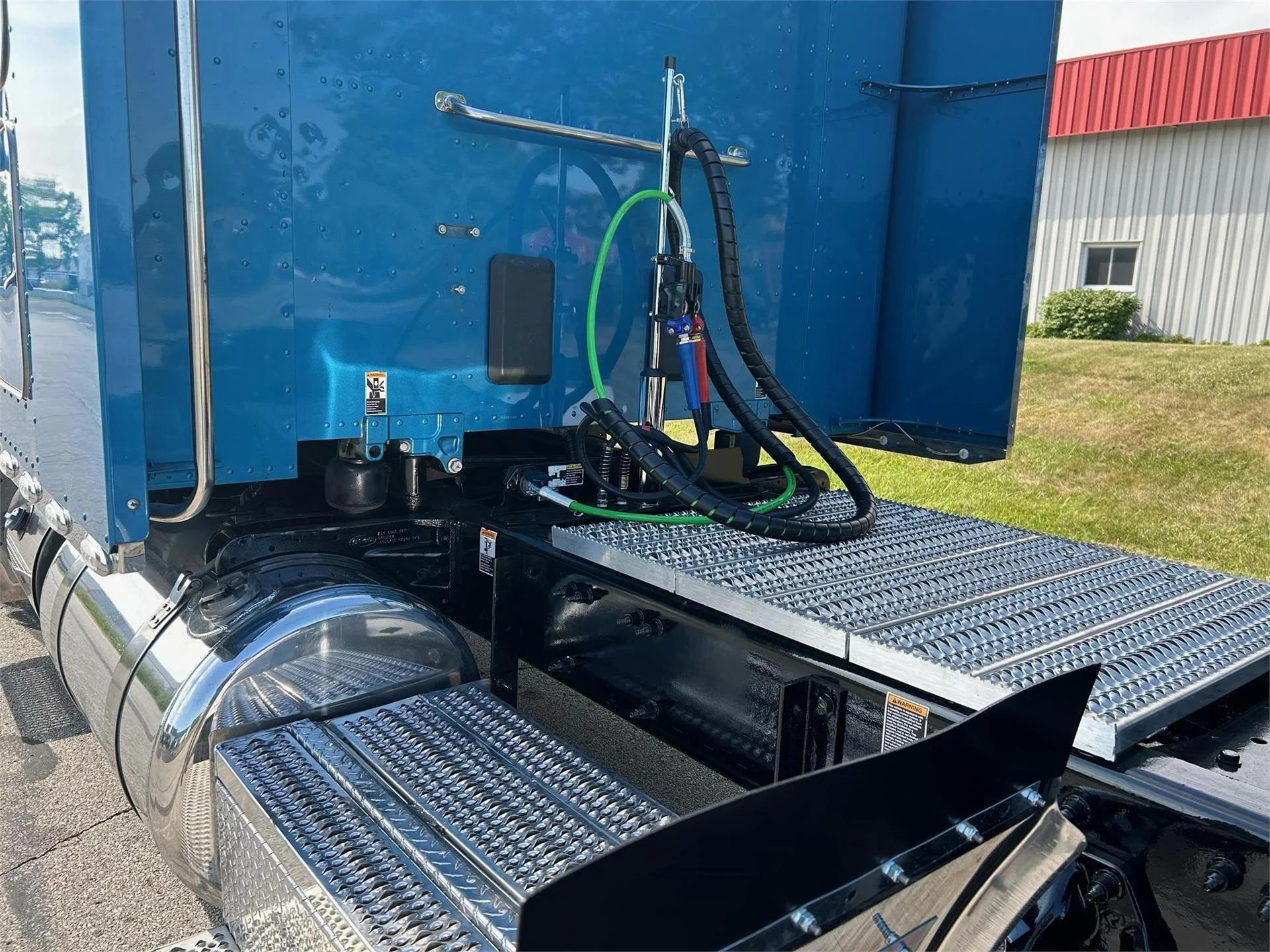 2019 Peterbilt 567 in Zanesville, OH — photo 9