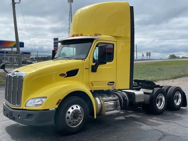 2021 Peterbilt 579 in Lima, OH — photo 3