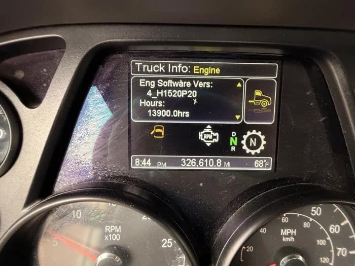 2020 Peterbilt 579 — photo 12