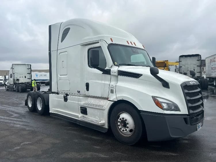2022 Freightliner in Louisville, KY