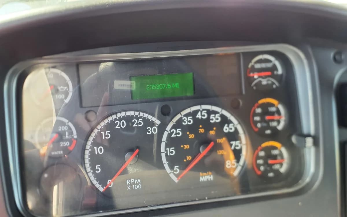 2016 Freightliner 108SD in Commerce City, CO — photo 13