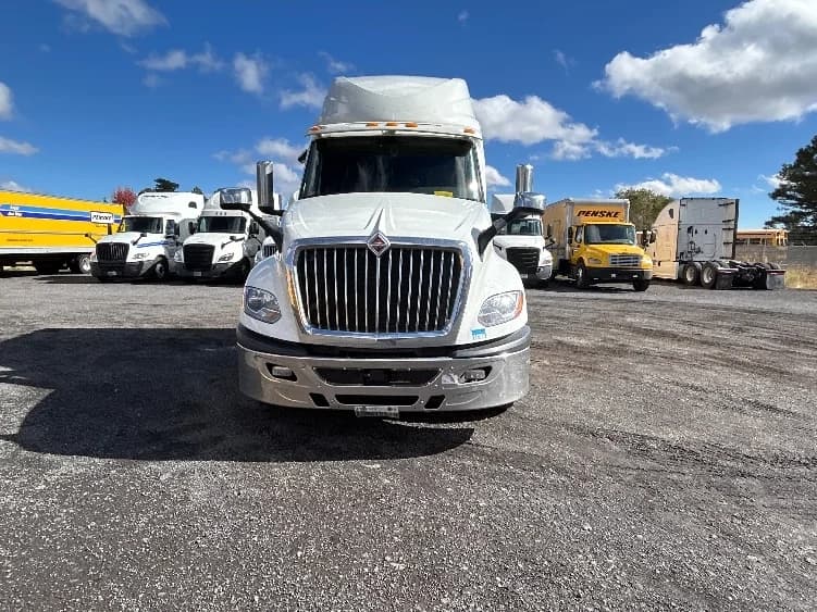 2021 International LT in Flagstaff, AZ — photo 2