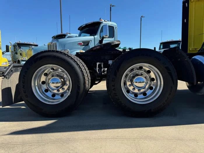 2021 Peterbilt 579 in Dallas, TX — photo 20