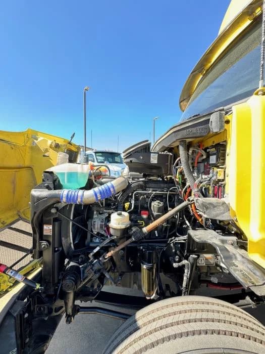 2021 Peterbilt 579 in Dallas, TX — photo 23
