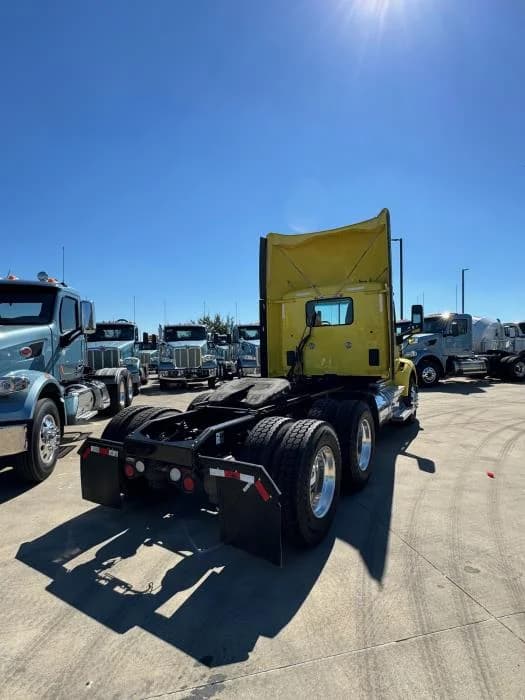 2021 Peterbilt 579 in Dallas, TX — photo 14