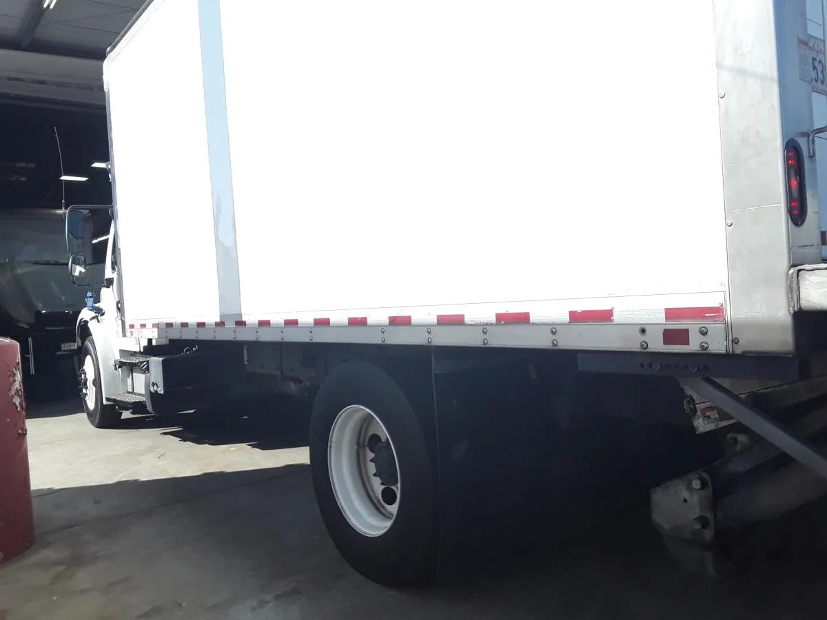 2018 Freightliner M2 106 in Montebello, CA — photo 14