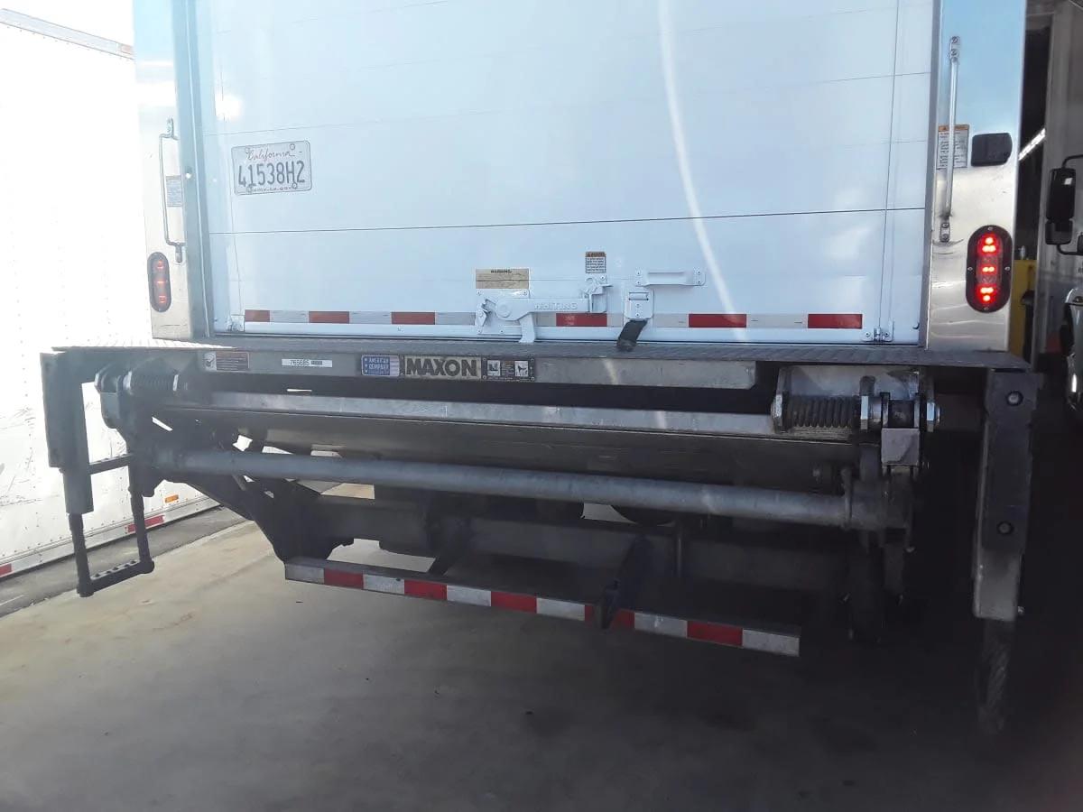 2018 Freightliner M2 106 in Montebello, CA — photo 13