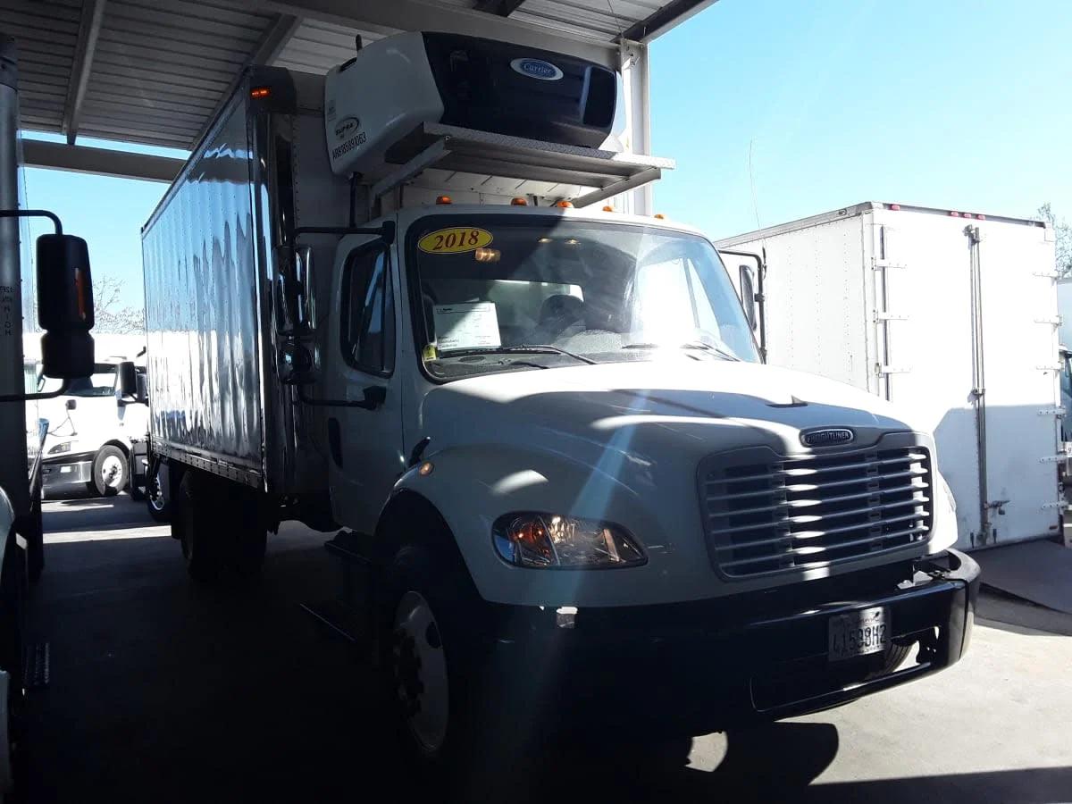 2018 Freightliner M2 106 in Montebello, CA — photo 3