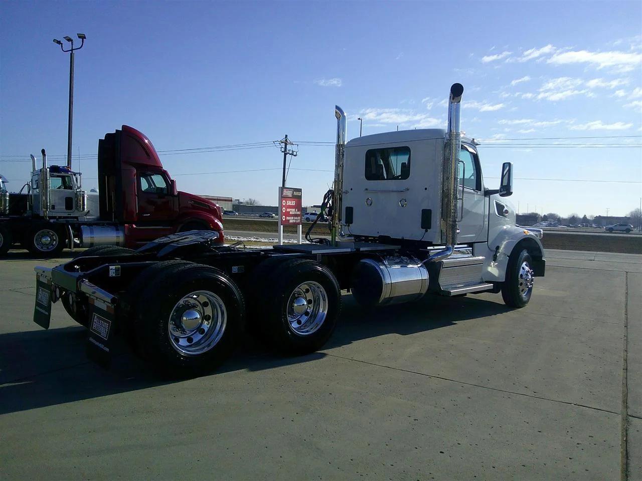 2027 Peterbilt 567 in Fargo, ND — photo 7