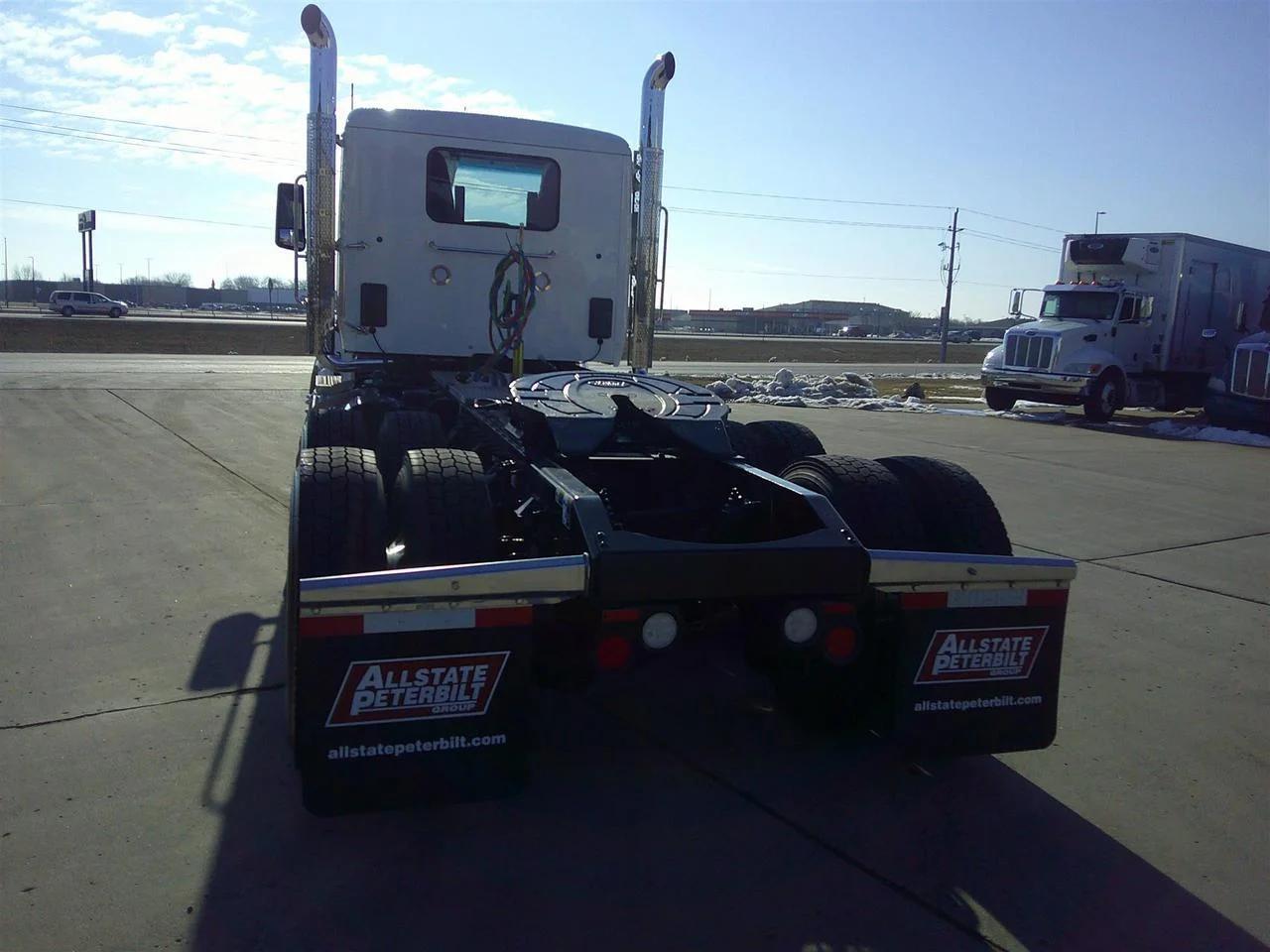 2027 Peterbilt 567 in Fargo, ND — photo 6