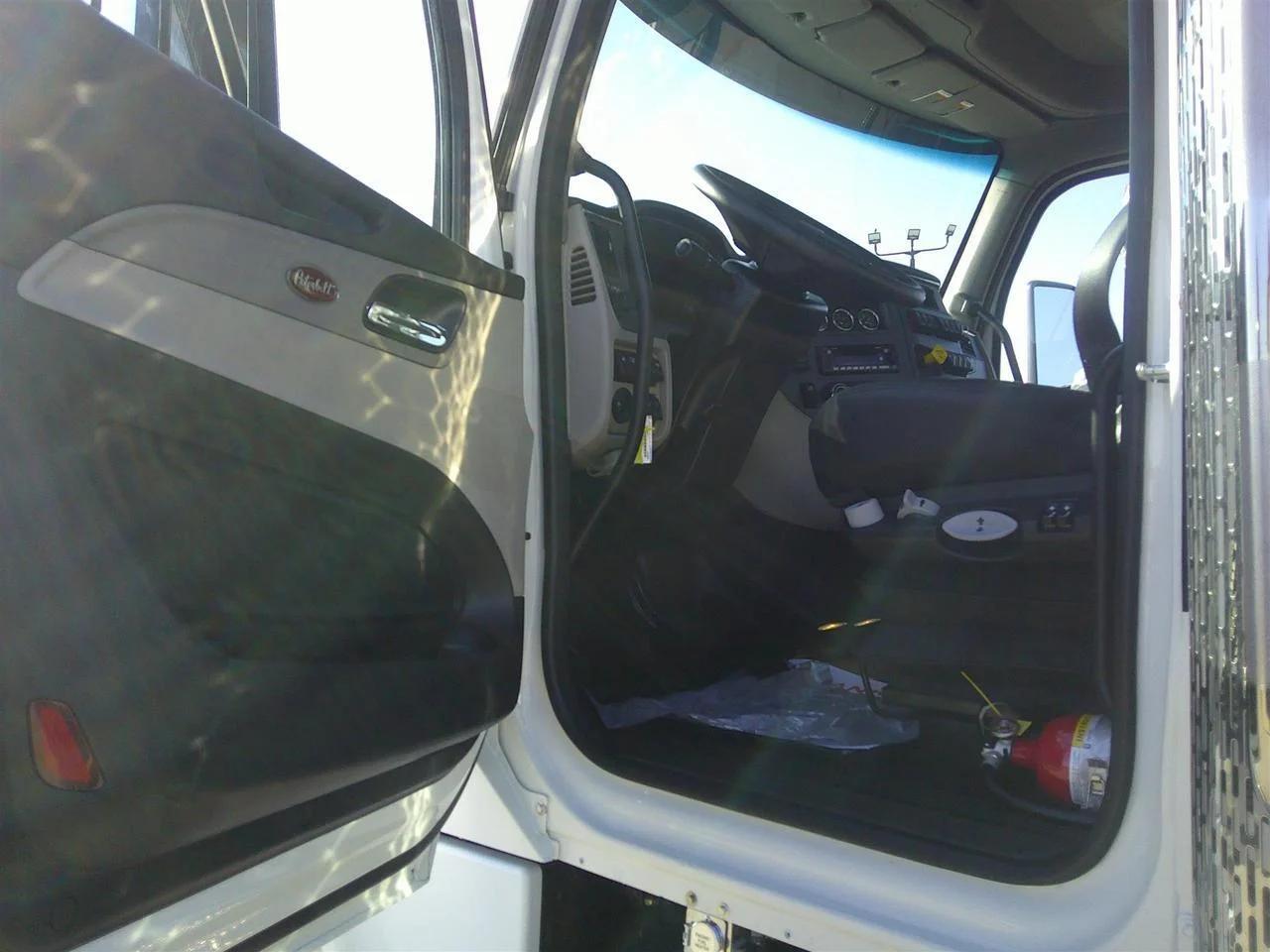2027 Peterbilt 567 in Fargo, ND — photo 10