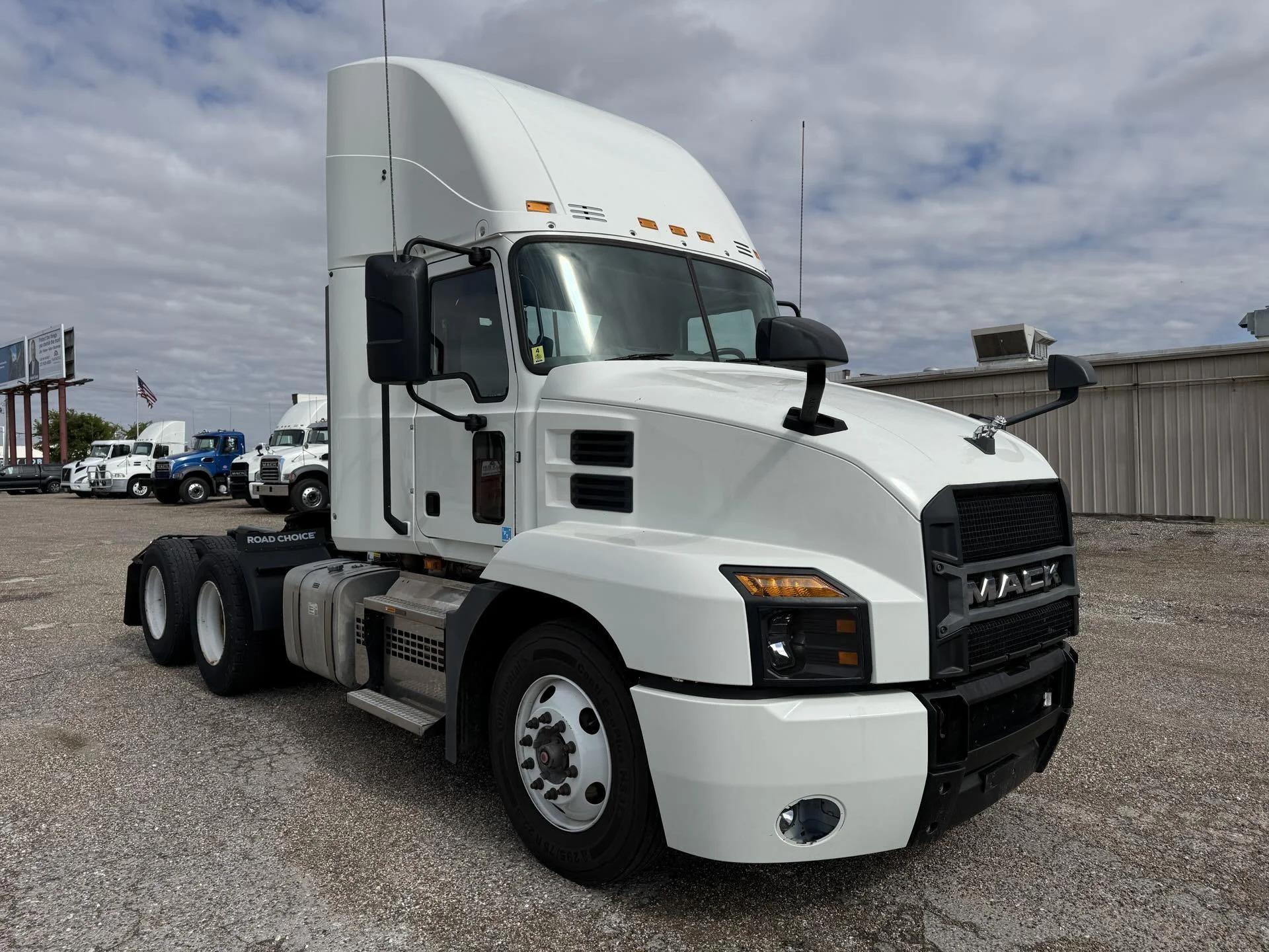 2019 Mack Anthem in Quincy, IL — photo 3