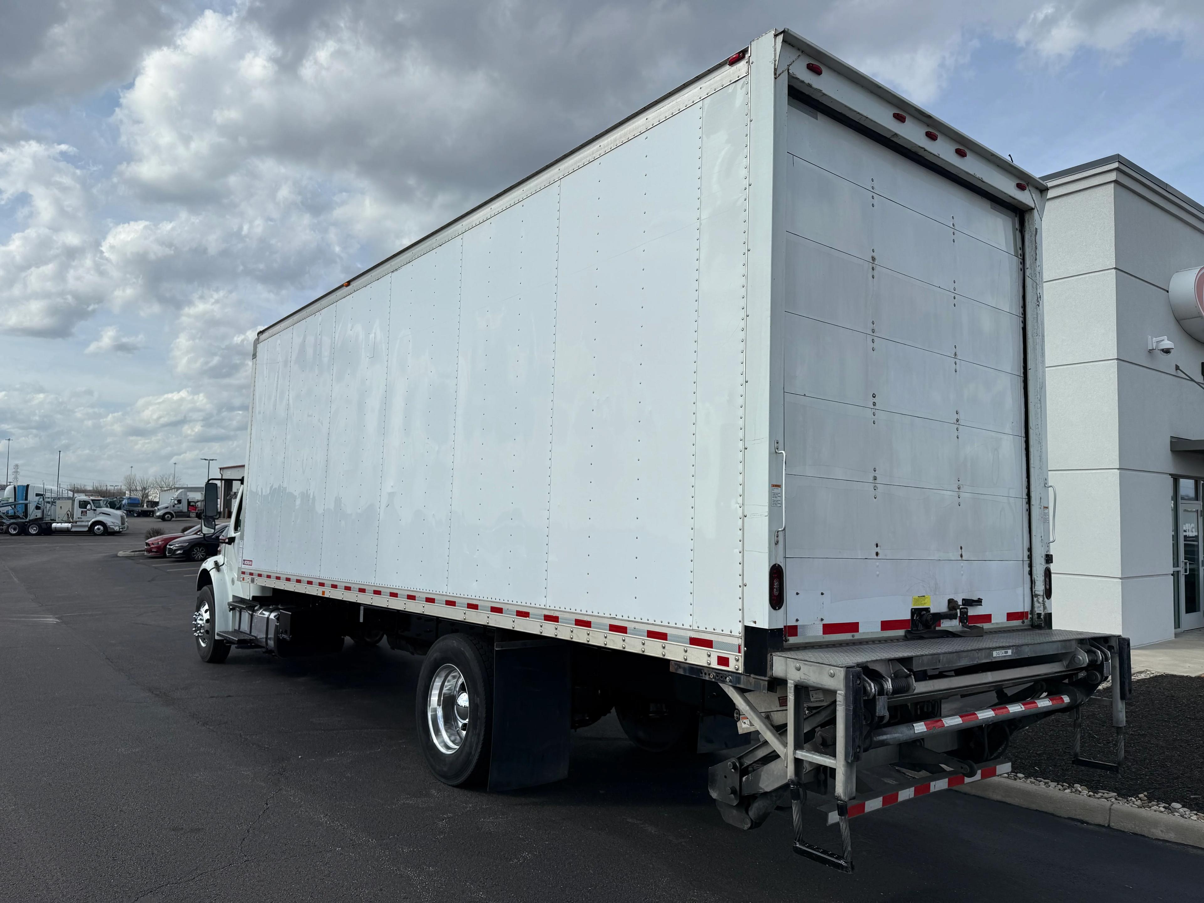 2020 Freightliner M2 106 in Dayton, OH — photo 3