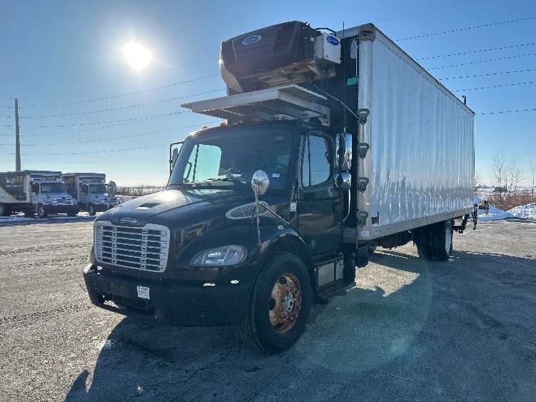 2015 Freightliner M2 106 in North Liberty, IA — photo 3