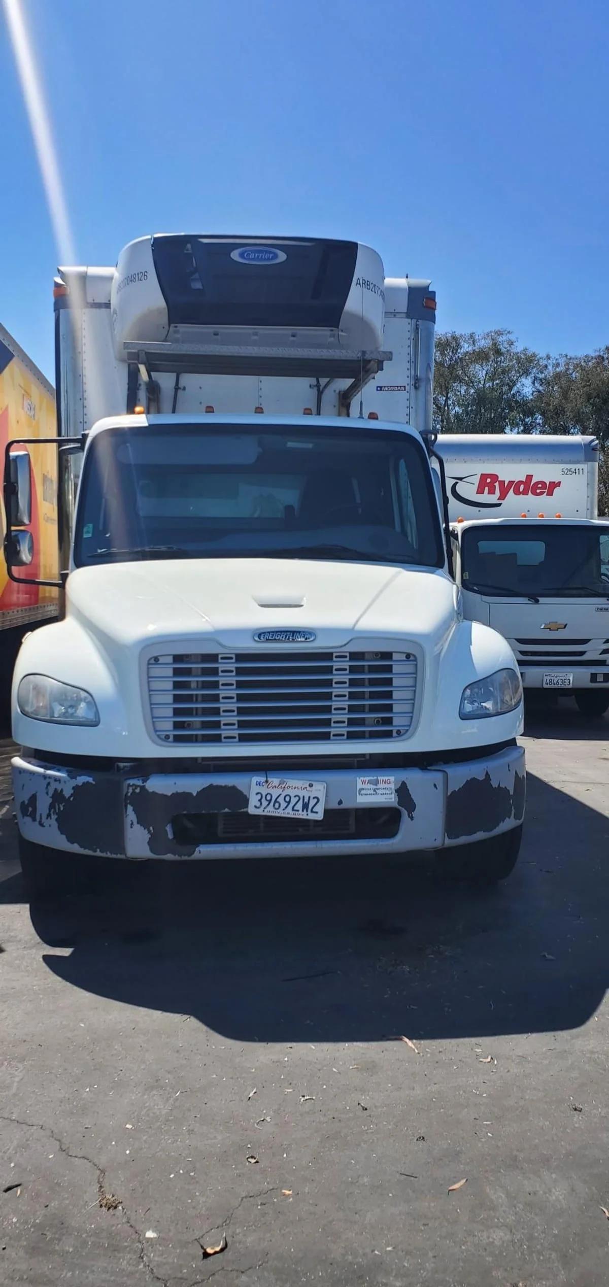 2020 Freightliner M2 106 in Fontana, CA — photo 2