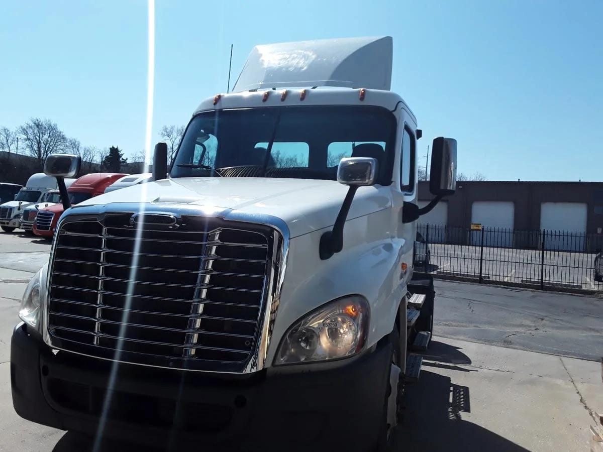 2016 Freightliner Cascadia