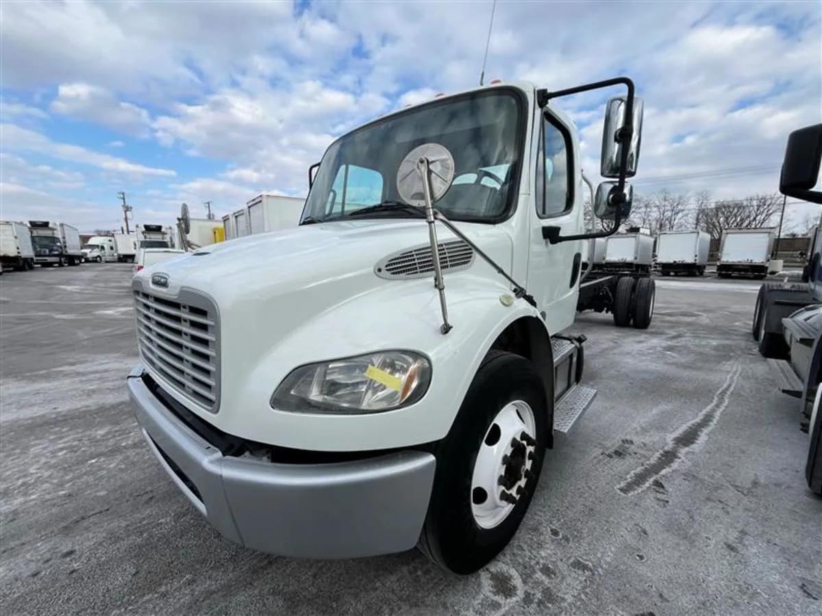 2018 Freightliner M2 106