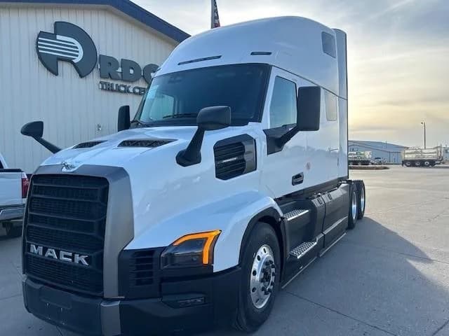 2026 Mack Pioneer