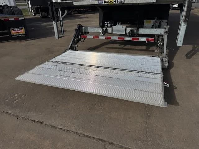 2026 Isuzu FTR in Sealy, TX — photo 5