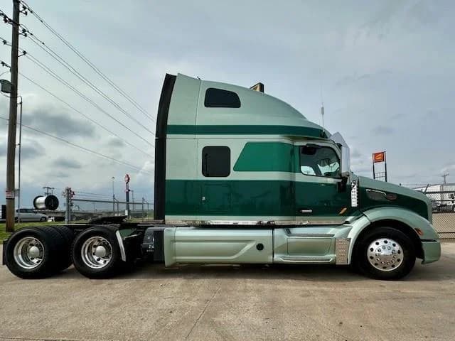 2020 Peterbilt 579 in Tulsa, OK — photo 4