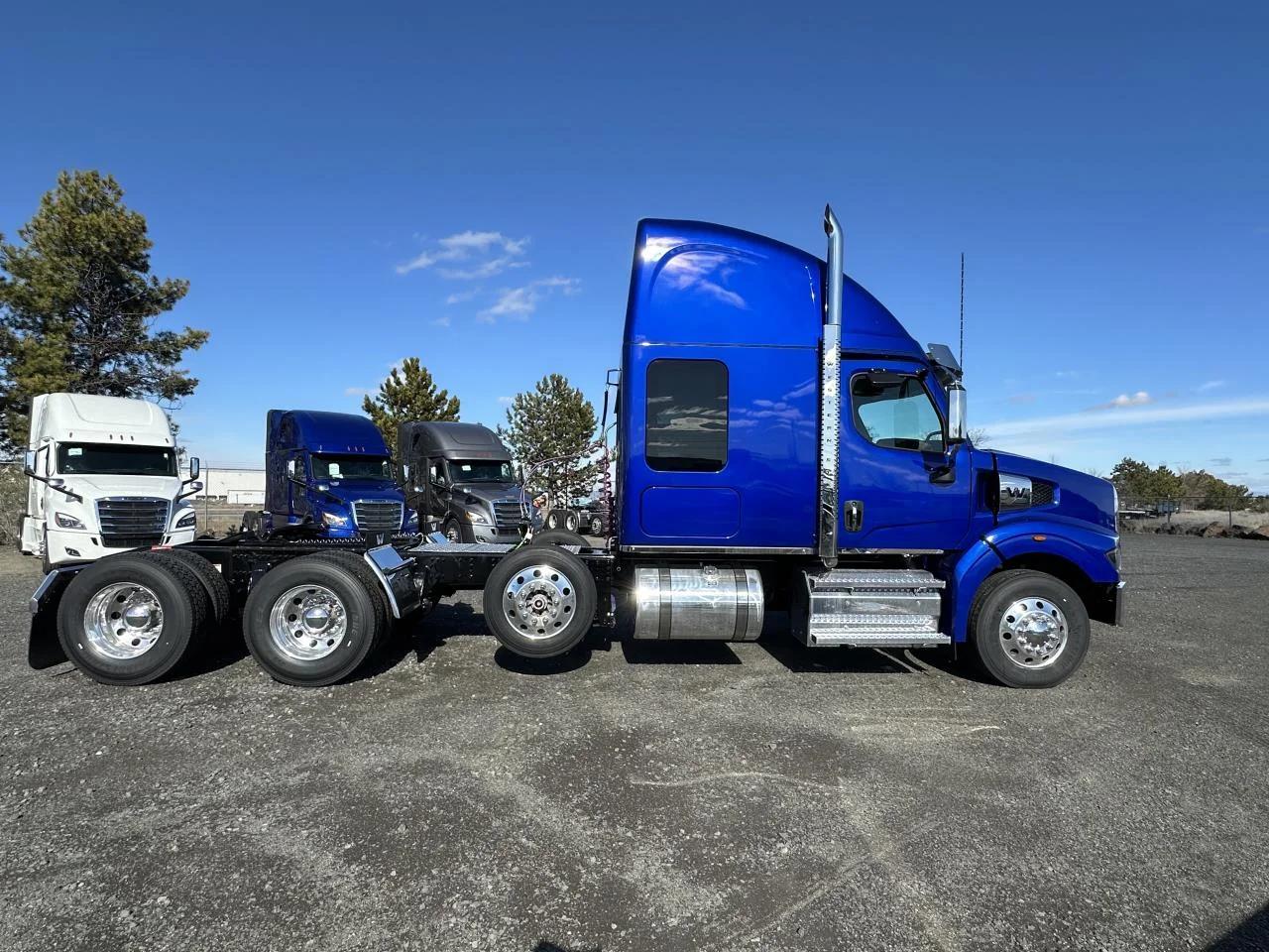 2025 Western Star 49X in Ridgefield, WA — photo 2