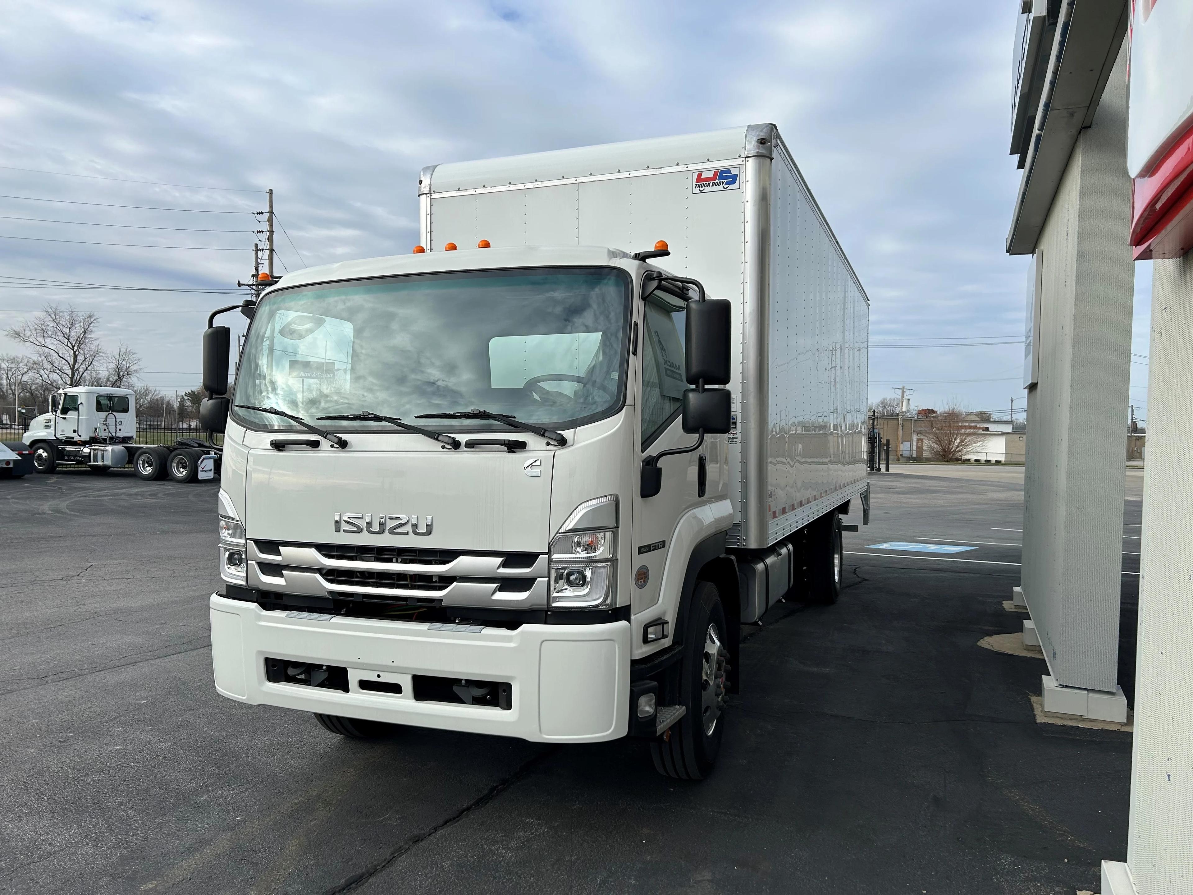 2025 Isuzu FTR in CAHOKIA, IL — photo 5