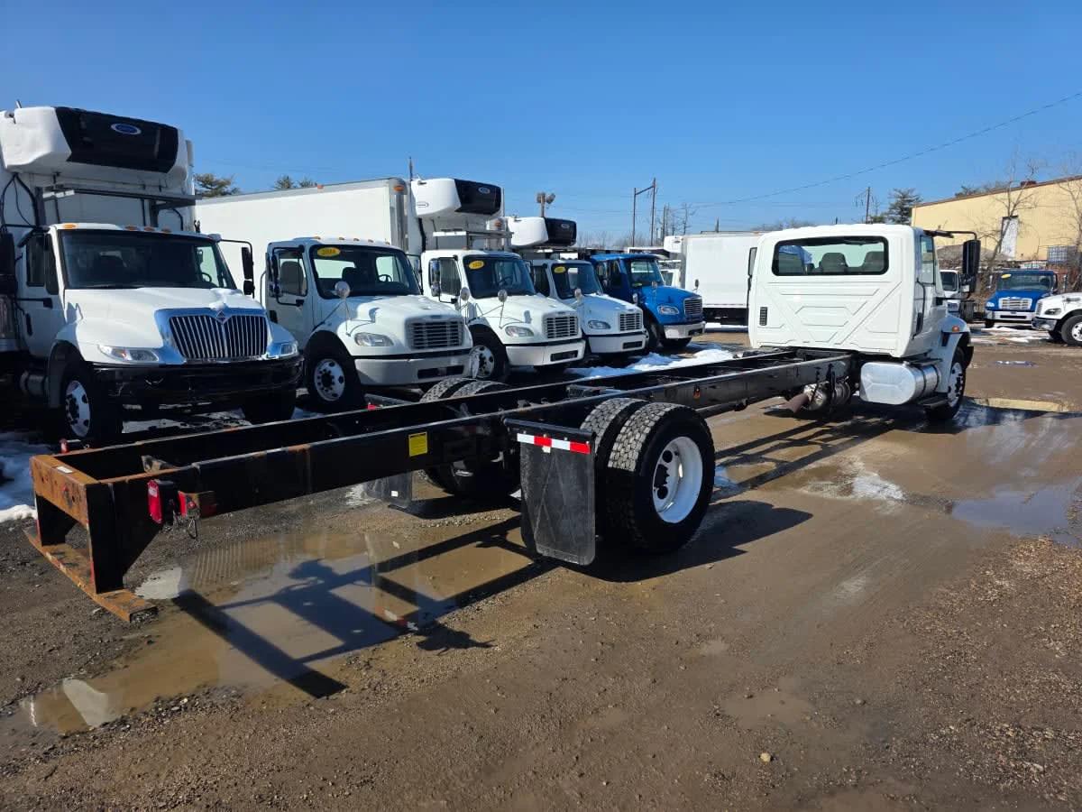2019 International 4300 in Bensalem, PA — photo 4