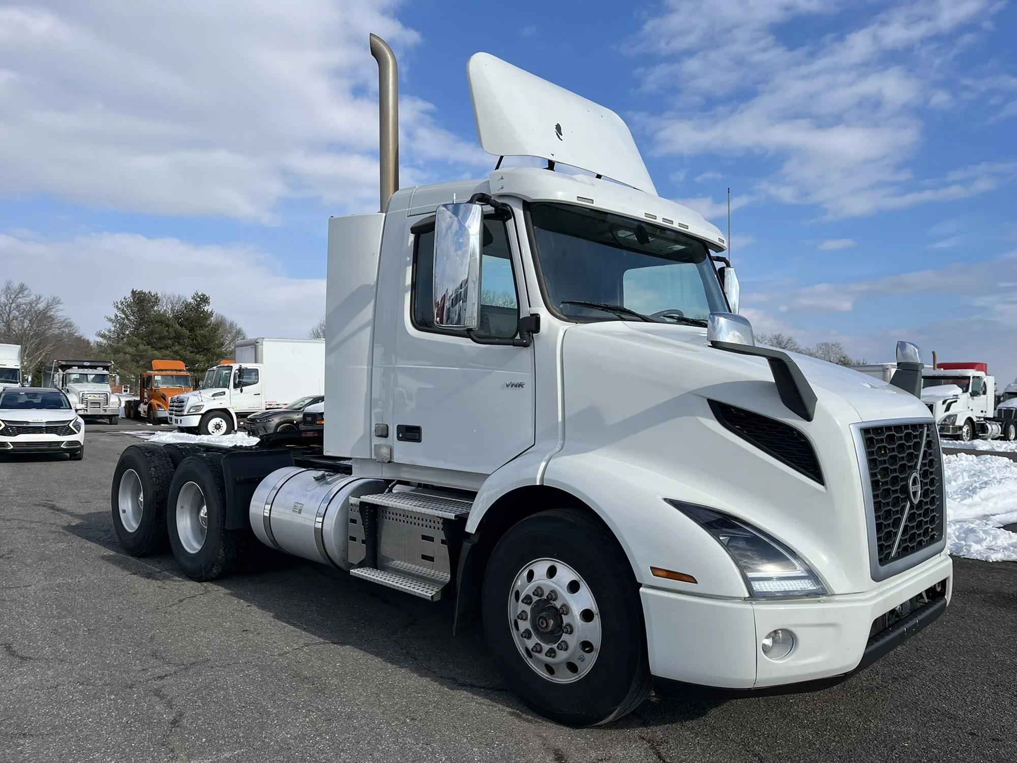 2019 Volvo VNR 640 — photo 3