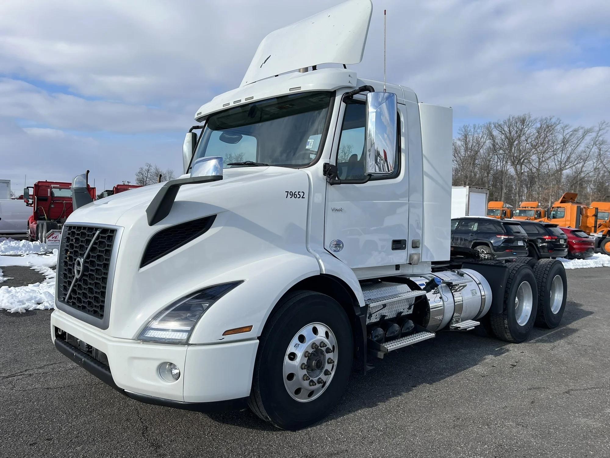 2019 Volvo VNR 640