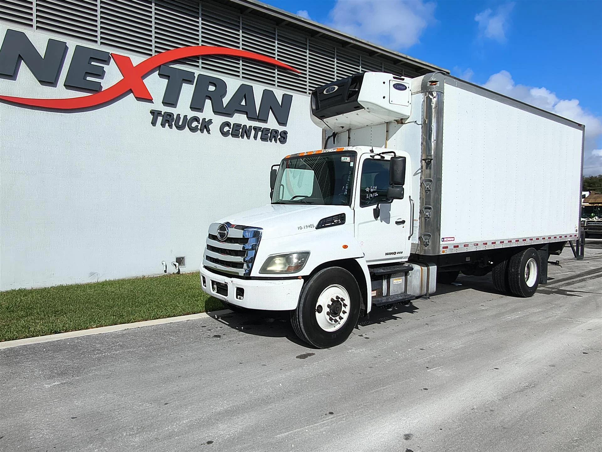 2019 Hino 268 in Fort Lauderdale, FL — photo 2