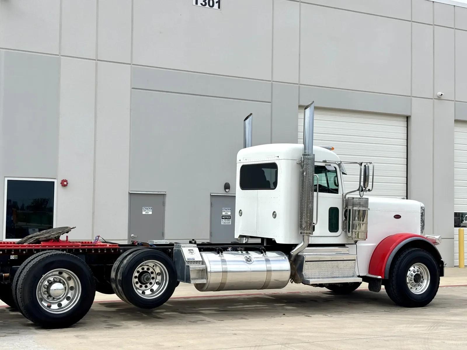 2019 Peterbilt 389 in Hutchins, TX — photo 7