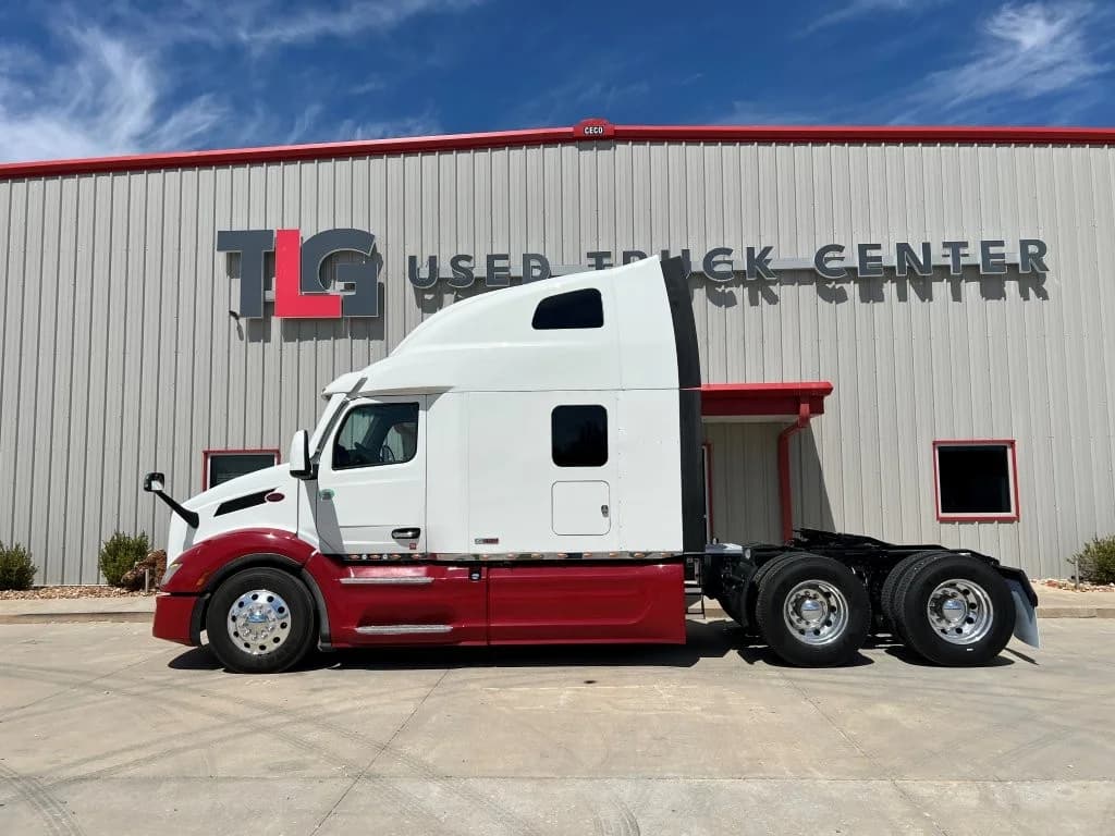 2022 Peterbilt 579 in Springfield, MO — photo 3
