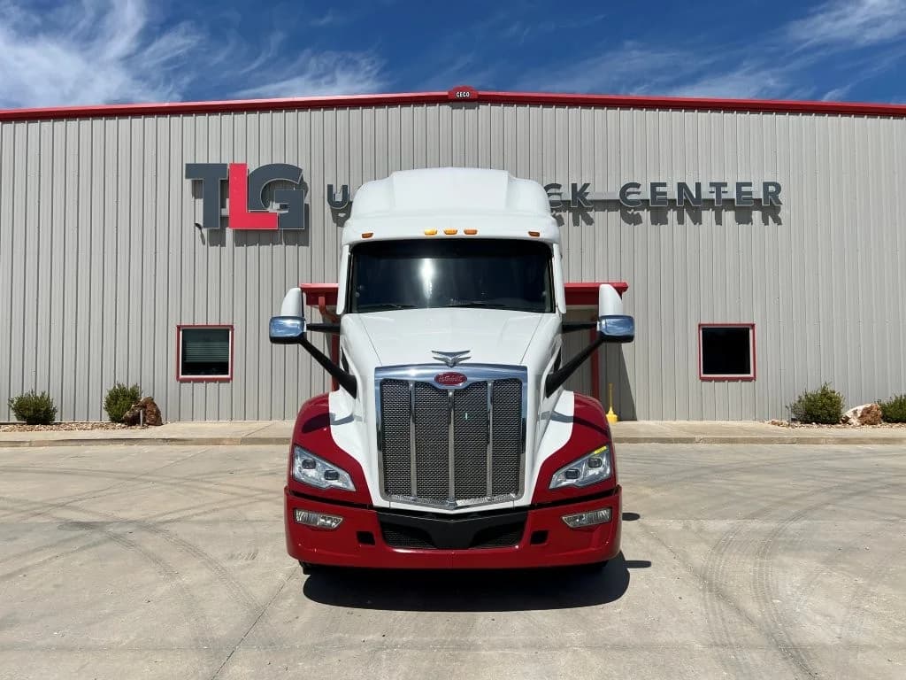 2022 Peterbilt 579 in Springfield, MO — photo 6