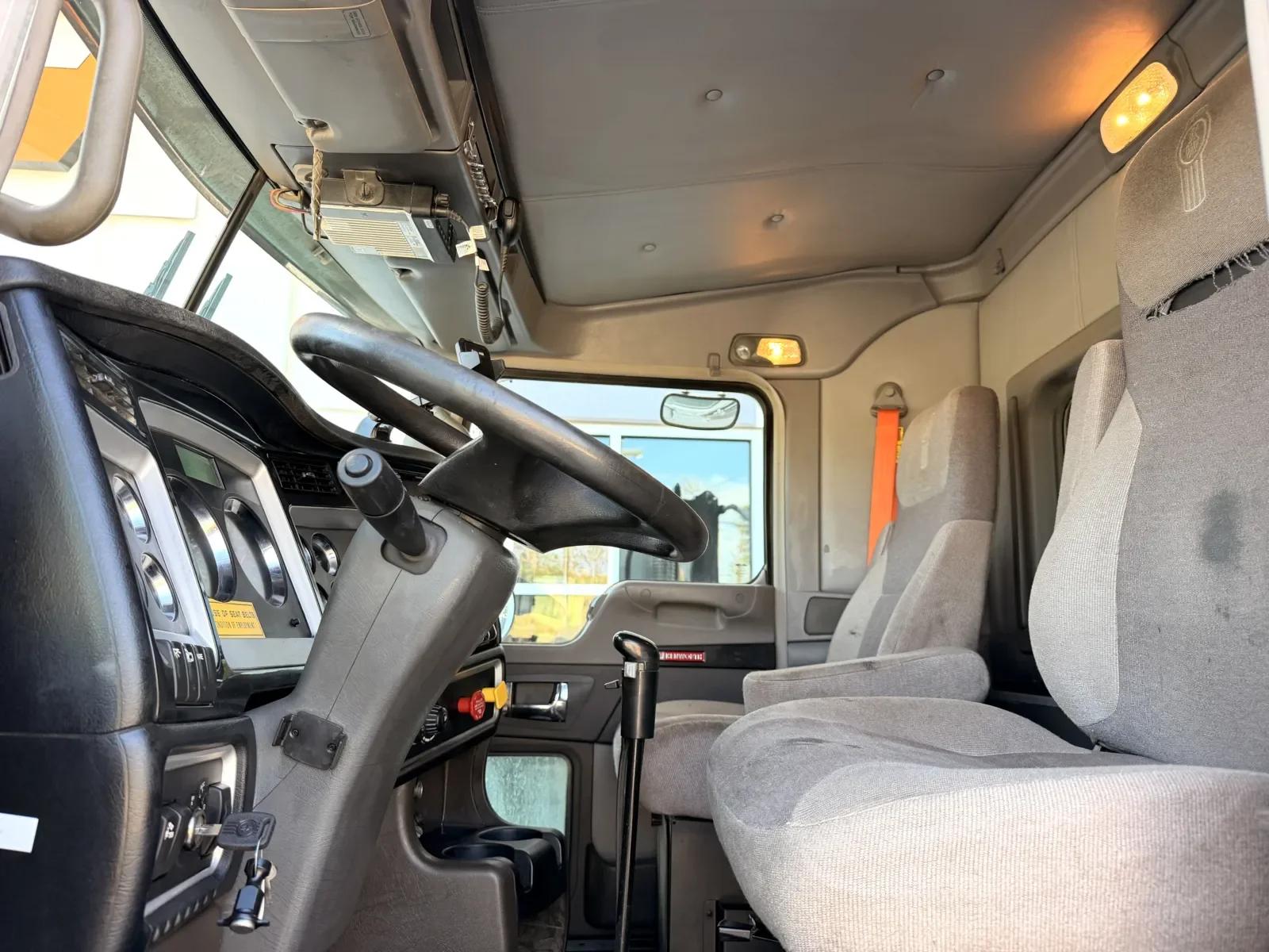 2019 Kenworth T800 in Greer, SC — photo 15