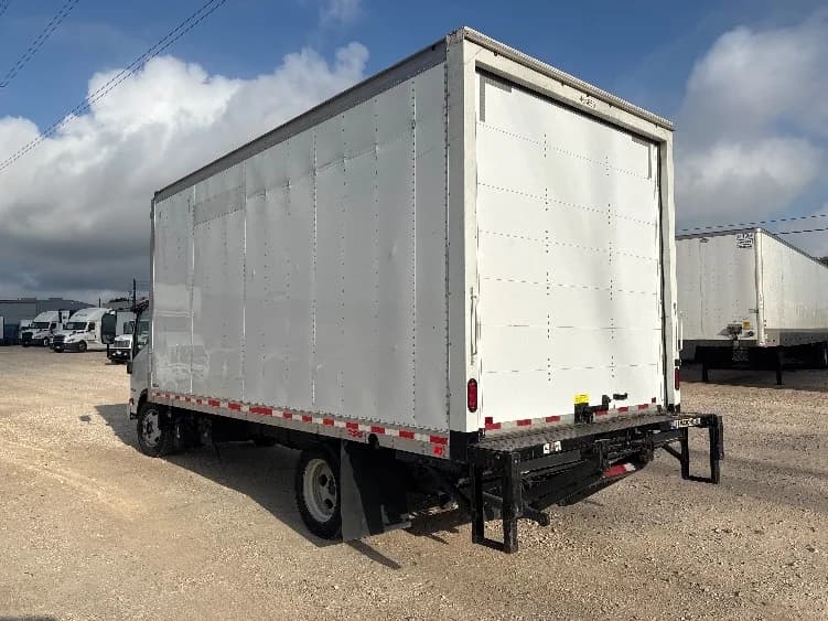 2022 Isuzu NRR in Dallas, TX — photo 6