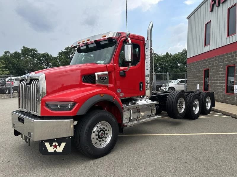 2026 Western Star 49X in Pittsburgh, PA — photo 9