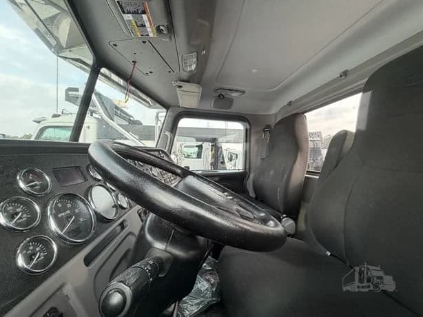 2020 Peterbilt 389 in GA — photo 6