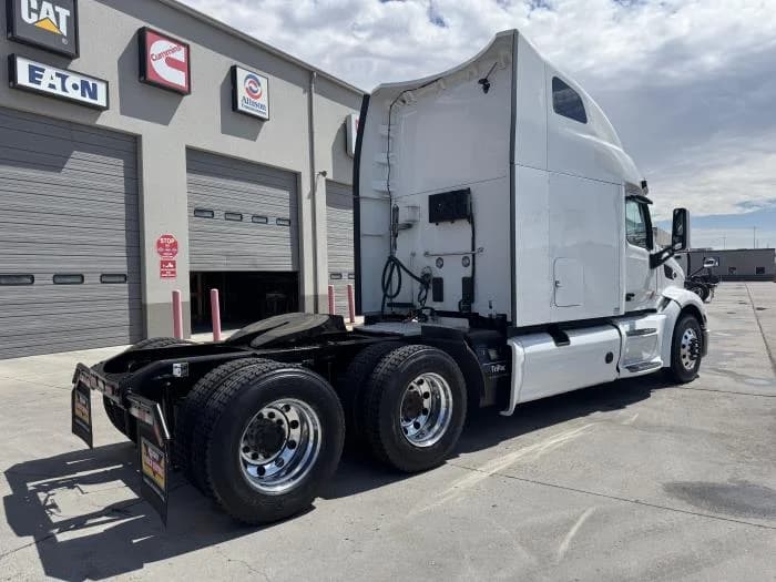 2022 Peterbilt 579 in El Paso, TX — photo 6