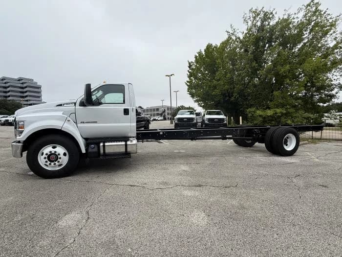 2026 Ford F-750 in Dallas, TX — photo 2