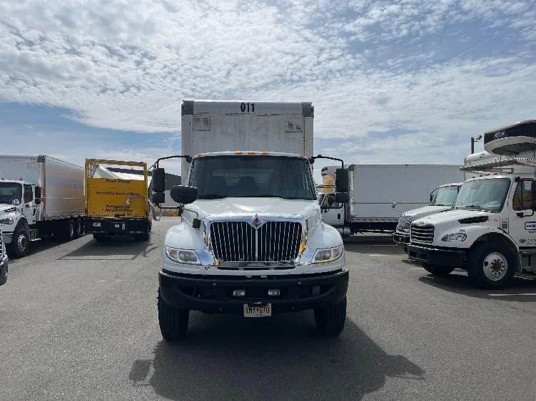 2020 International MV in New Castle, DE — photo 2