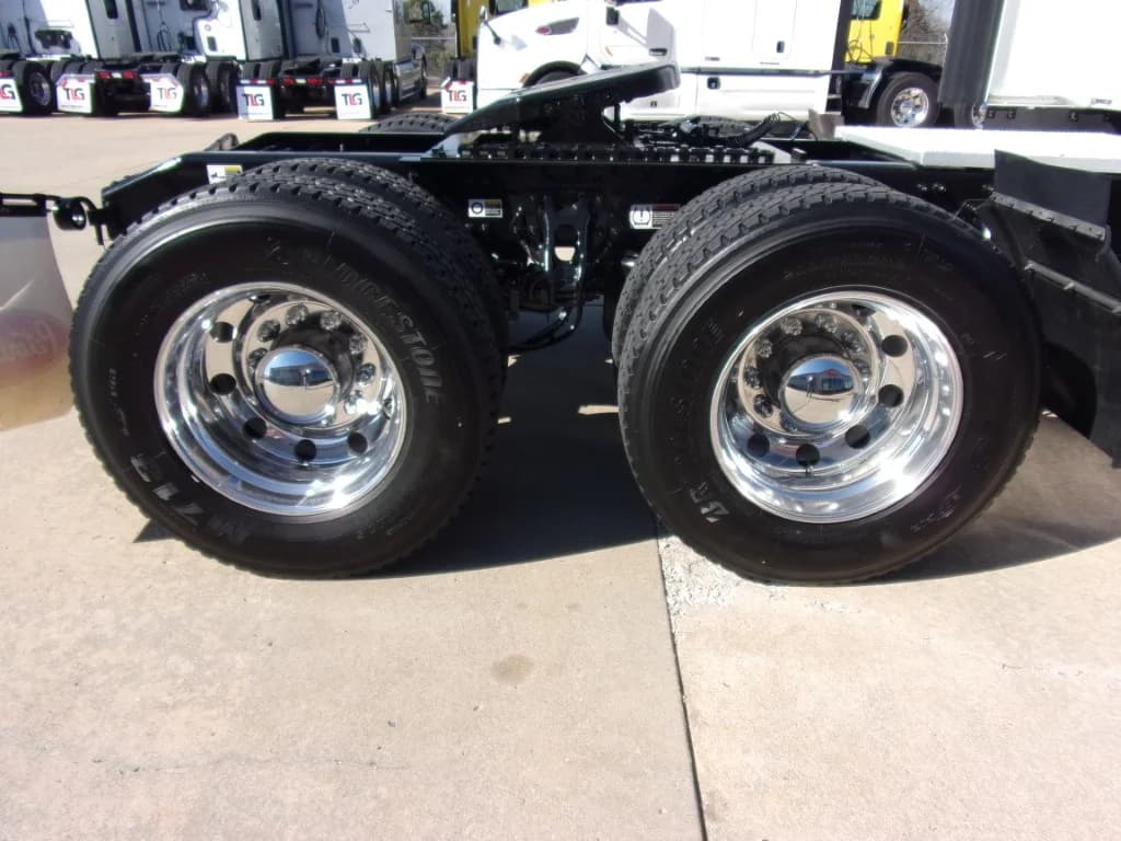 2024 Peterbilt 579 in Fort Smith, AR — photo 4