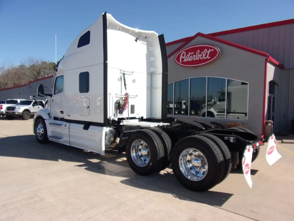 2024 Peterbilt 579 in Fort Smith, AR — photo 8
