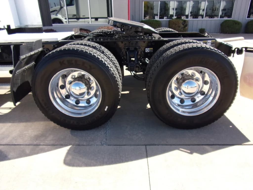 2024 Peterbilt 579 in Fort Smith, AR — photo 9