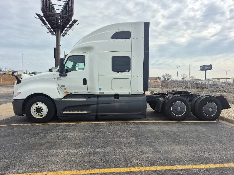 2023 International LT in La Porte, IN — photo 4