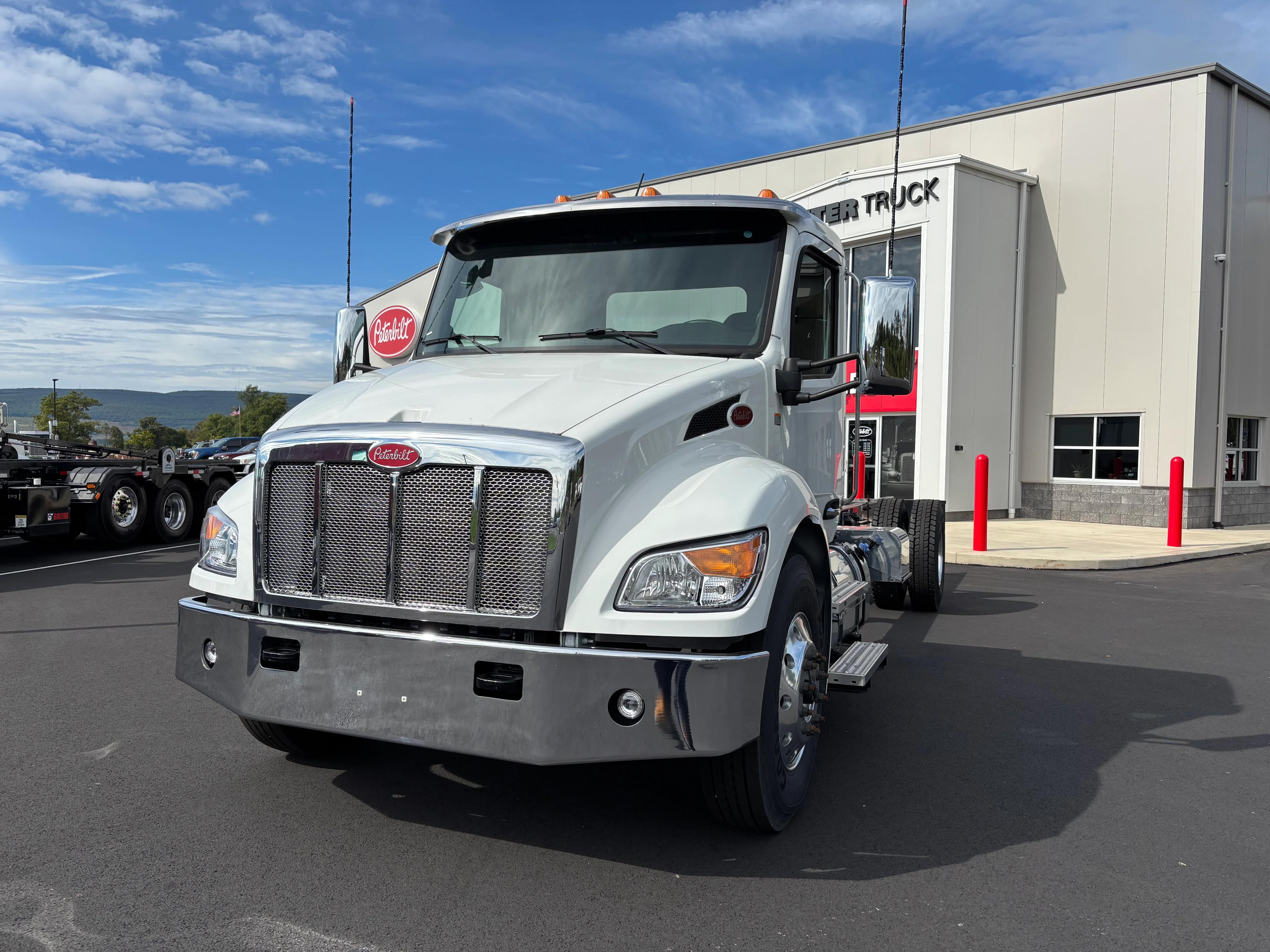 2025 Peterbilt 537