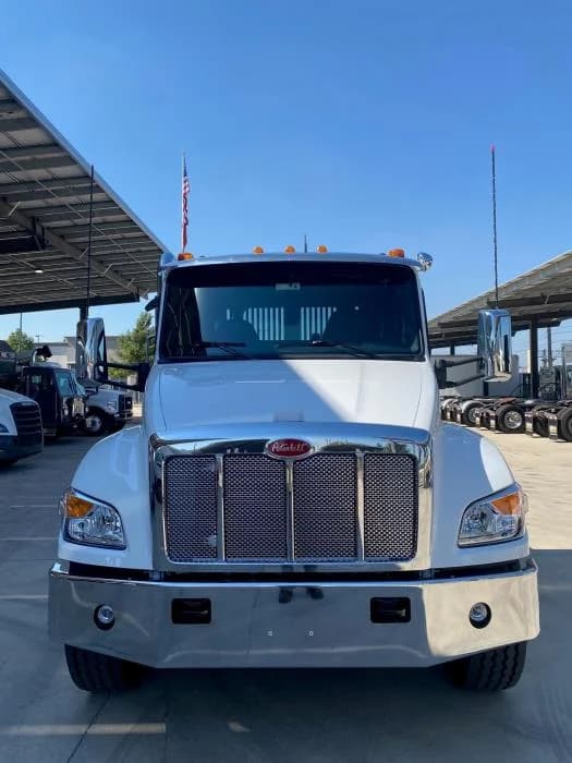 2026 Peterbilt 548 in San Antonio, TX — photo 4