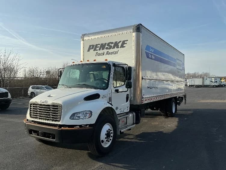 2022 Freightliner M2 106 in Indianapolis, IN — photo 3