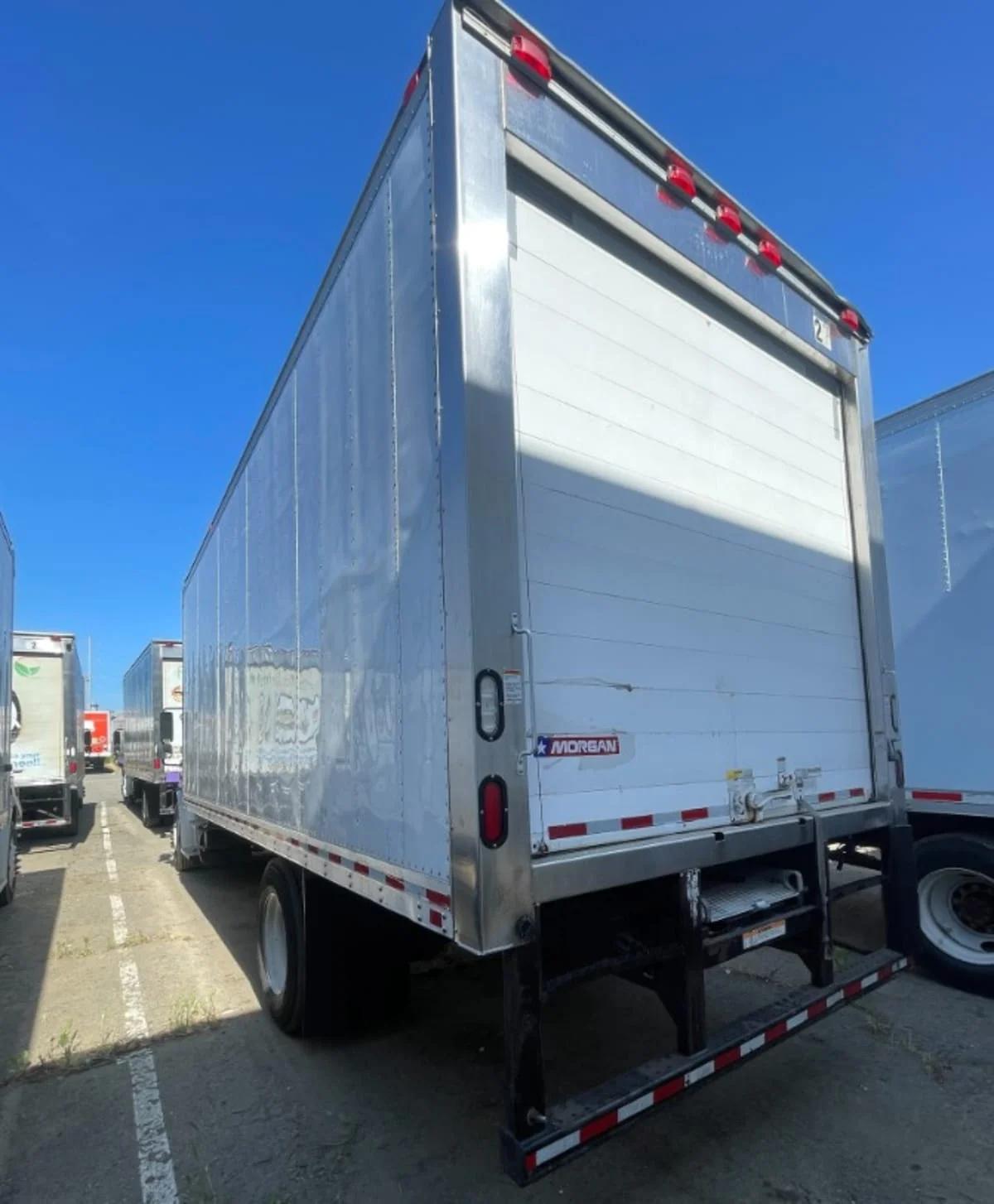 2016 Freightliner M2 106 in Hayward, CA — photo 6