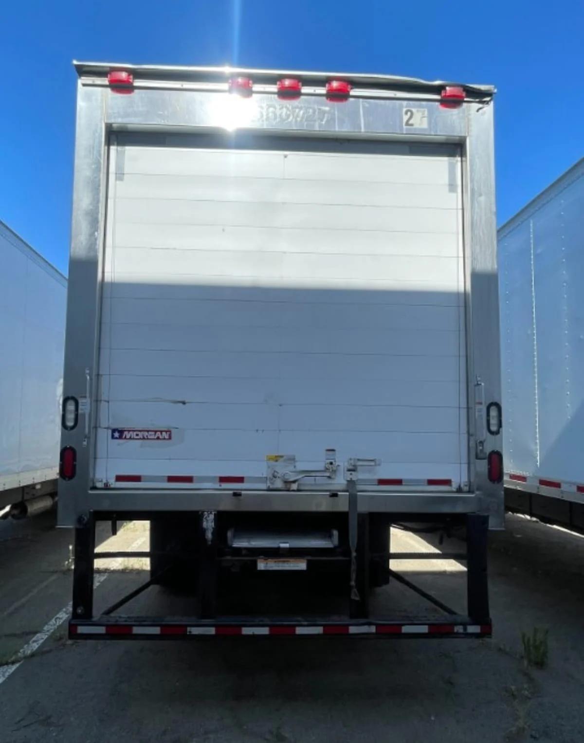 2016 Freightliner M2 106 in Hayward, CA — photo 5