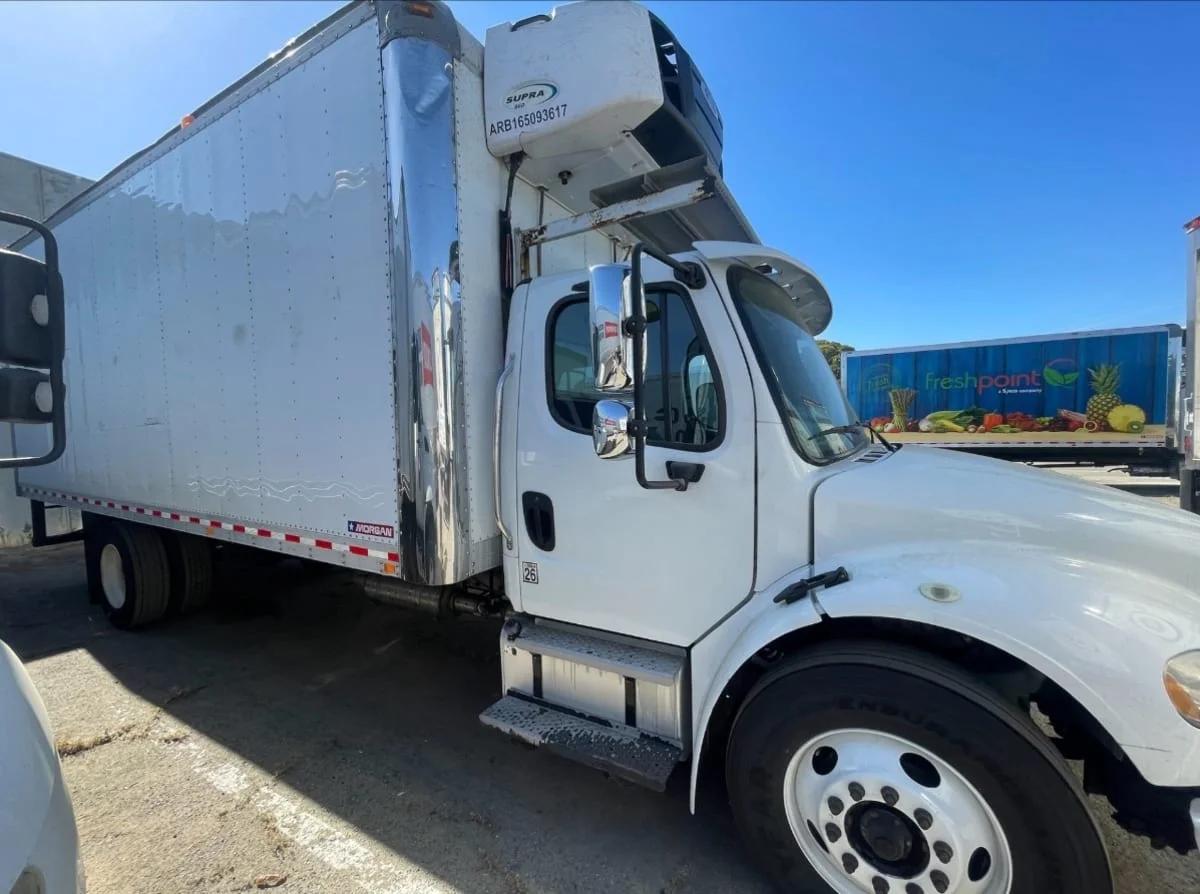 2016 Freightliner M2 106 in Hayward, CA — photo 14